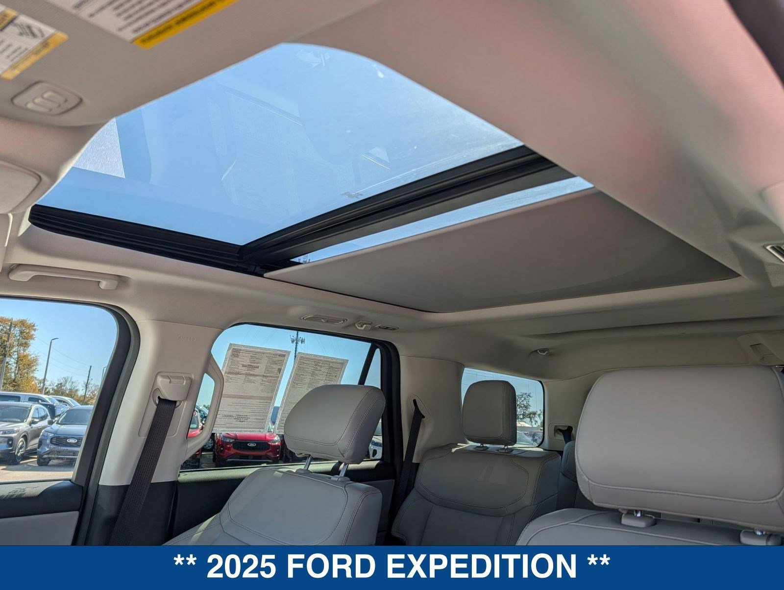 Certified 2025 Ford Expedition Active image 27