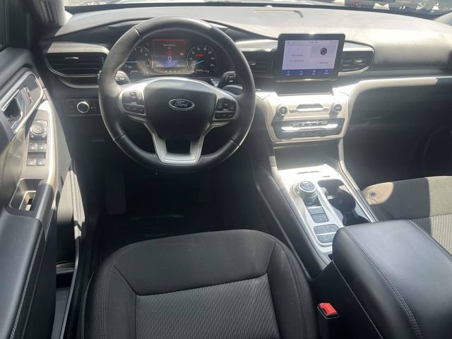 Certified 2023 Ford Explorer XLT RWD image 17