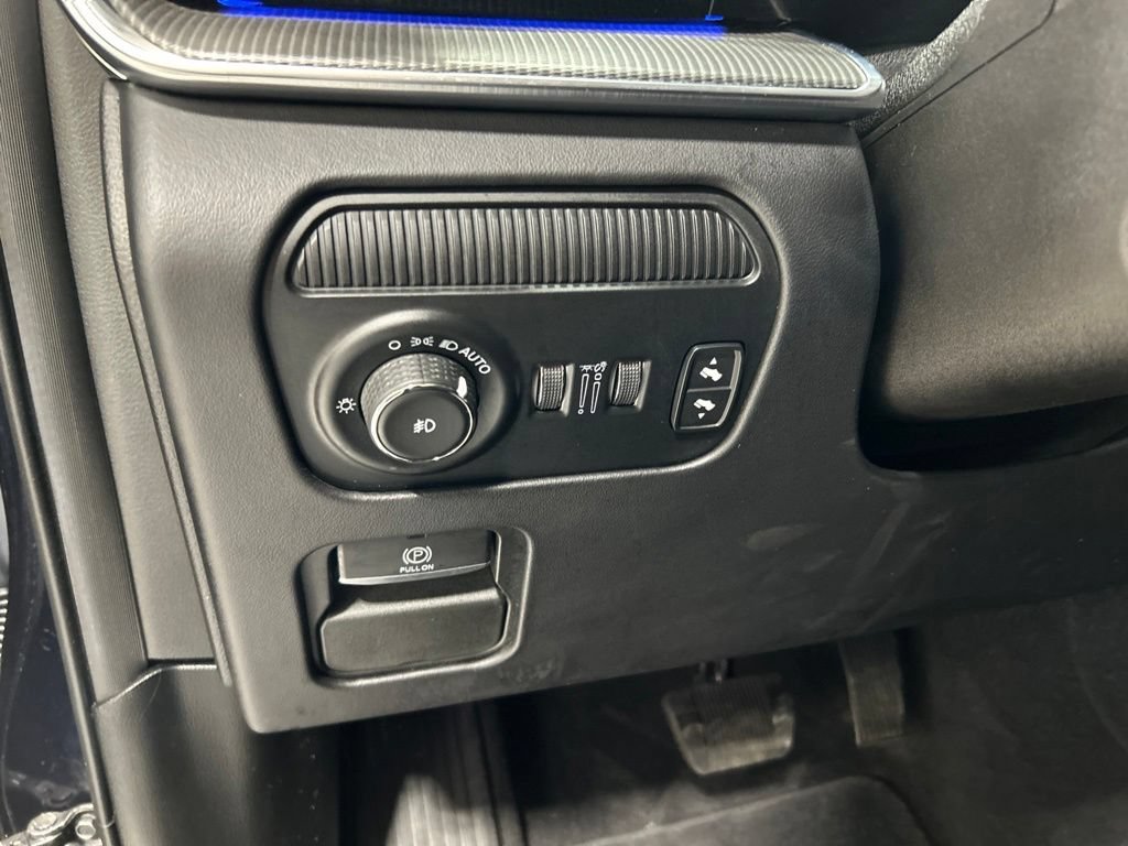 Used 2022 Jeep Grand Wagoneer Series II AWD/4WD image 12