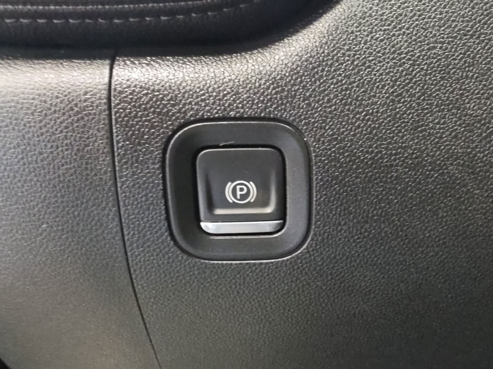Used 2019 Chevrolet Silverado 1500 High Country AWD/4WD image 21