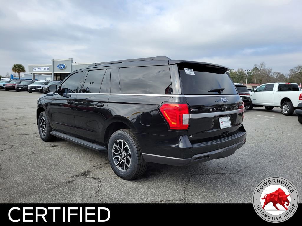 Certified 2023 Ford Expedition Max XLT image 3