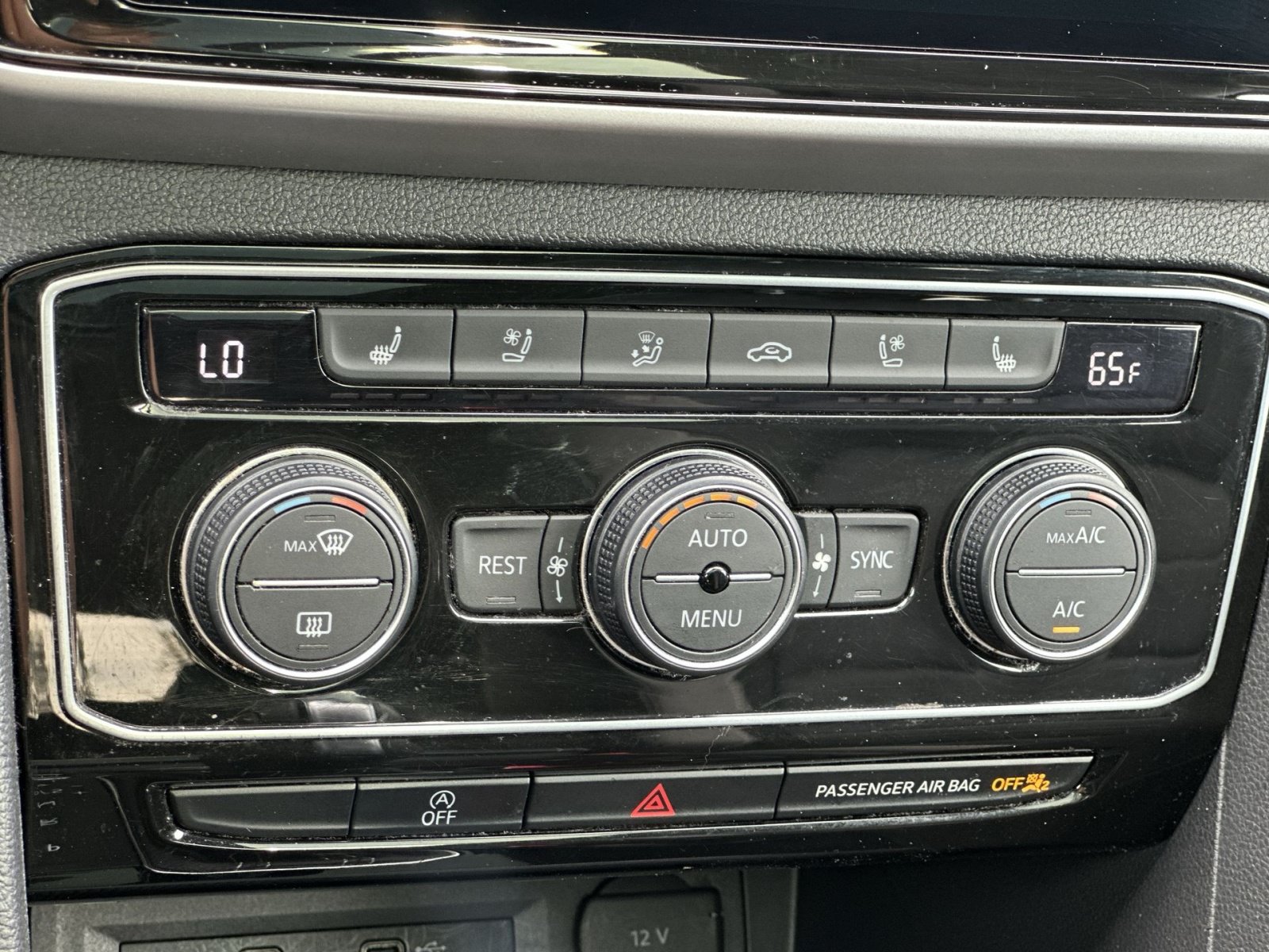 Used 2021 Volkswagen Atlas SEL Premium AWD/4WD image 22