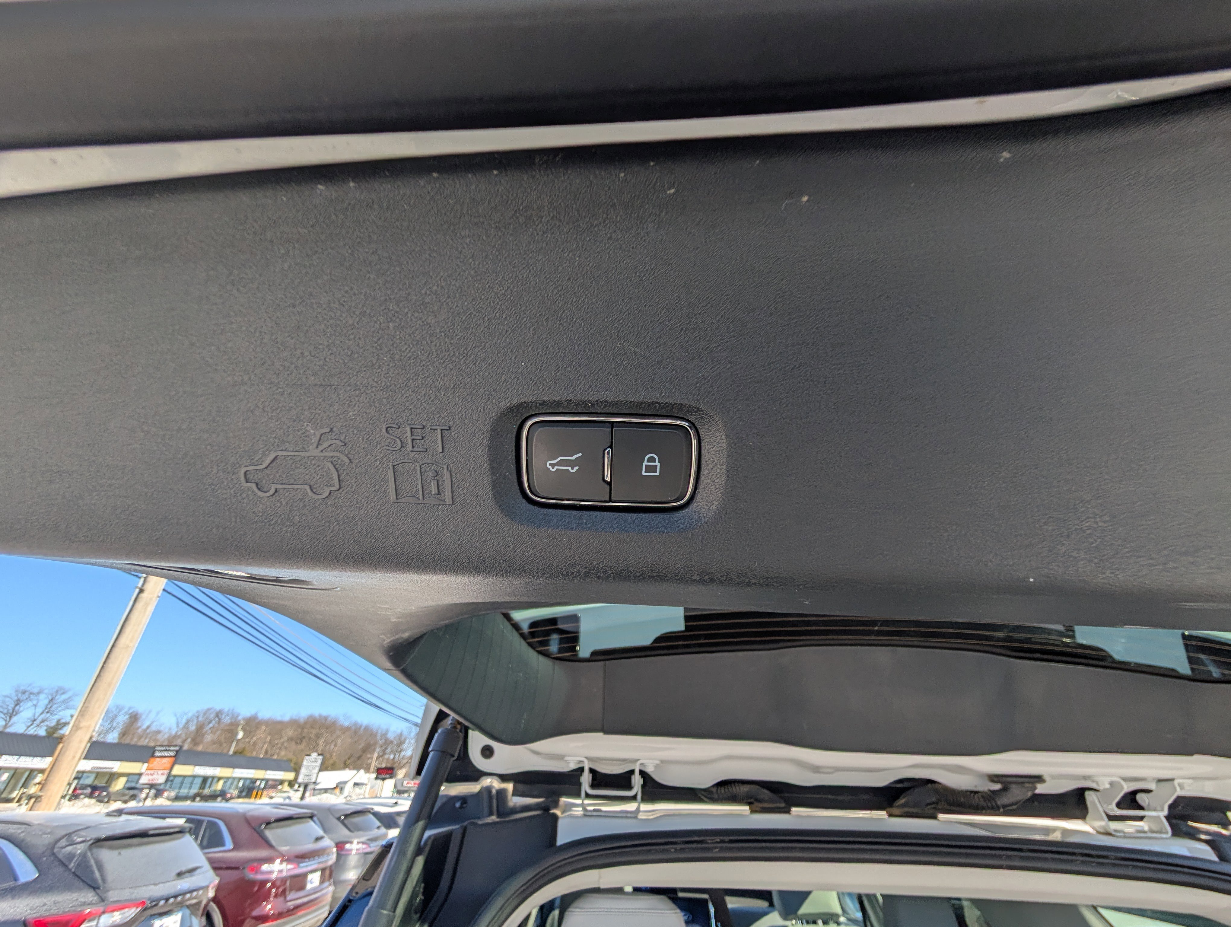 Certified 2025 Ford Expedition Platinum image 17