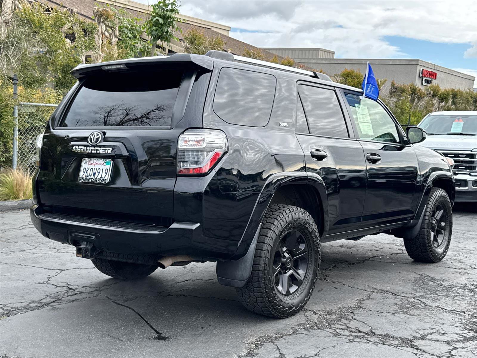 Used 2021 Toyota 4Runner SR5 image 5