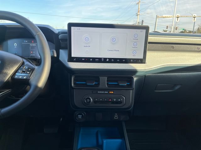 Certified 2025 Ford Maverick XLT w/ XLT Luxury Package image 17