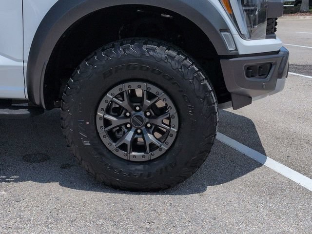 Certified 2022 Ford F150 Raptor w/ Raptor 37 Performance Package AWD/4WD image 11