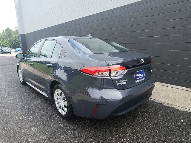 Used 2025 Toyota Corolla LE FWD image 4