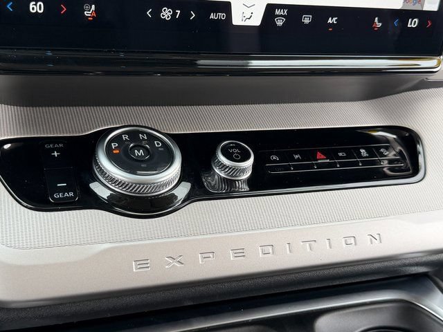 Certified 2025 Ford Expedition Active AWD/4WD image 23