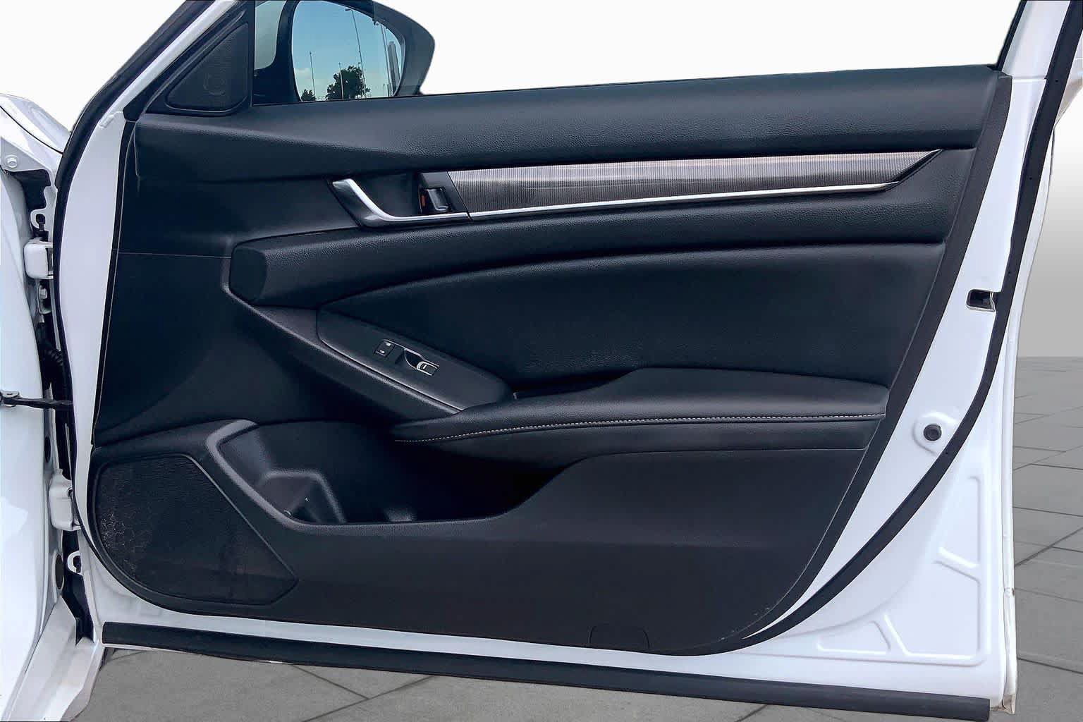 Used 2020 Honda Accord Sport image 23