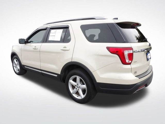 Certified 2018 Ford Explorer XLT FWD image 8