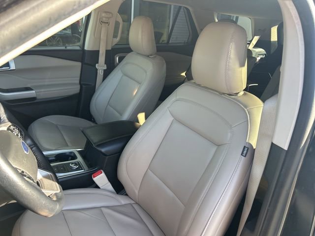Certified 2022 Ford Explorer XLT w/ Equipment Group 202A image 12
