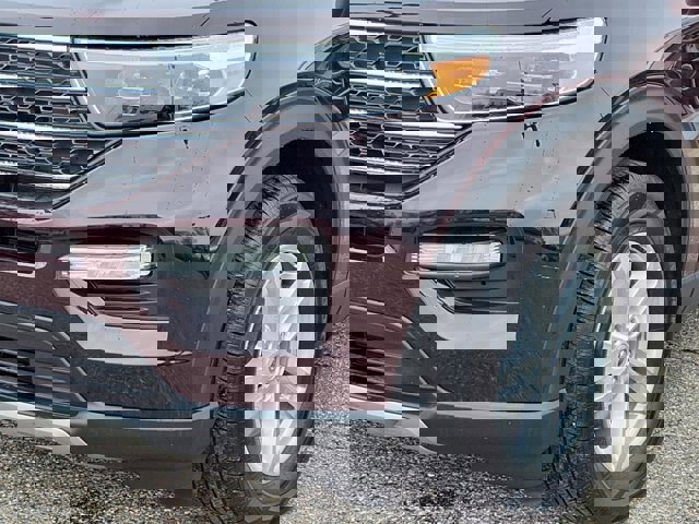 Certified 2023 Ford Explorer XLT w/ Equipment Group 202A image 29