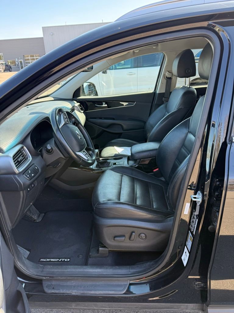 Used 2019 Kia Sorento EX AWD/4WD image 16