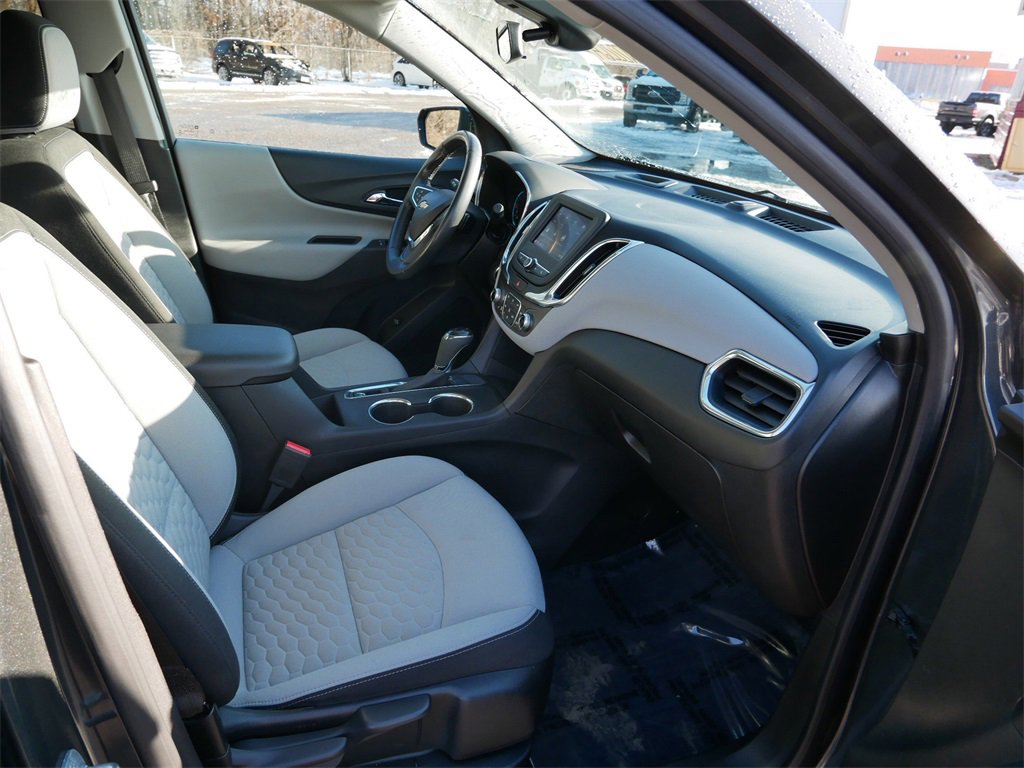 Used 2020 Chevrolet Equinox LT w/ Driver Convenience Package image 8