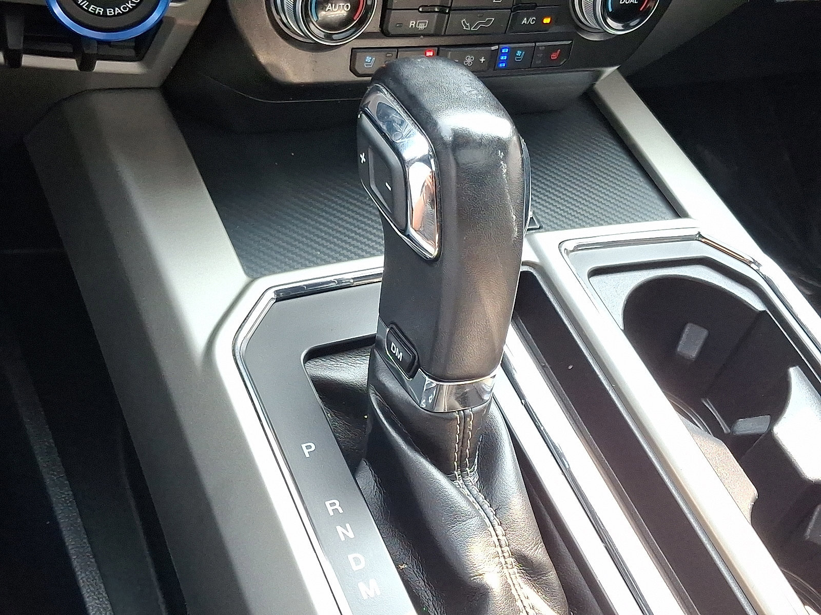 Certified 2020 Ford F150 Lariat w/ Equipment Group 502A Luxury image 16