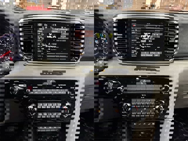 Used 2020 Kia Sportage EX w/ EX Technology Package image 8