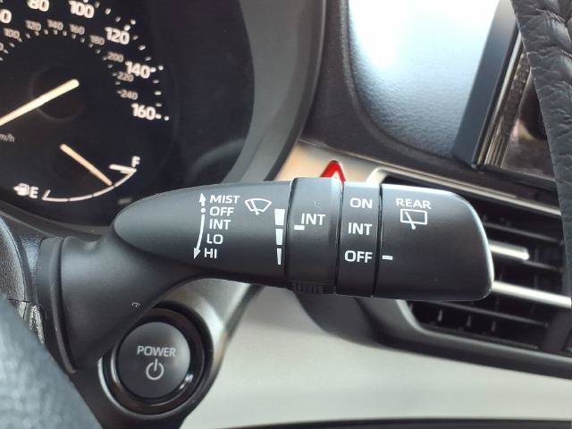 Used 2025 Toyota Sienna XLE FWD image 22