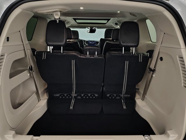Used 2024 Chrysler Pacifica Limited AWD/4WD image 18