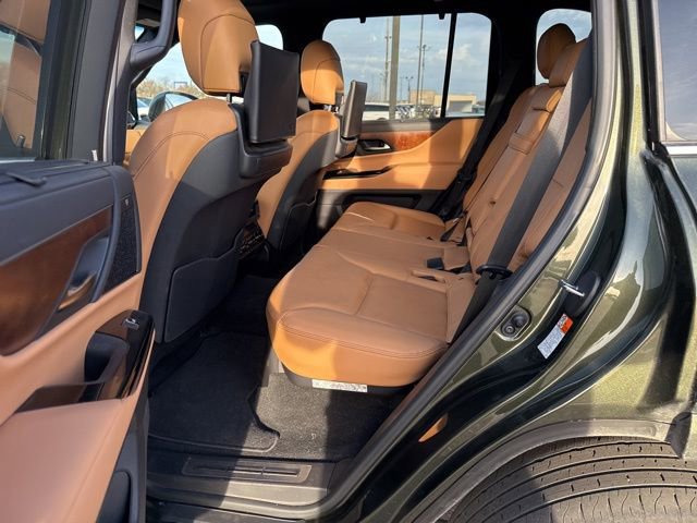 Used 2023 Lexus LX 600 4WD w/ Accessory Package (Z1) image 14