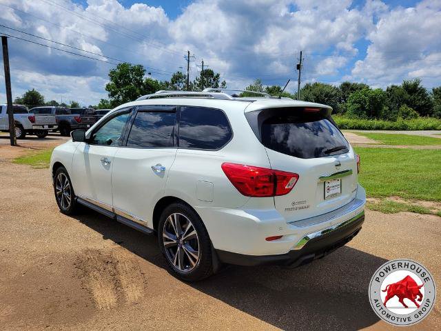 Used 2017 Nissan Pathfinder Platinum FWD image 4