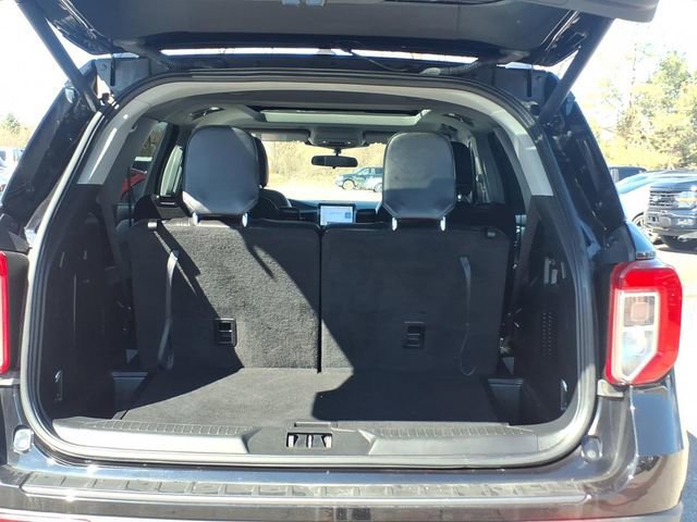 Certified 2024 Ford Explorer XLT w/ Equipment Group 202A image 9