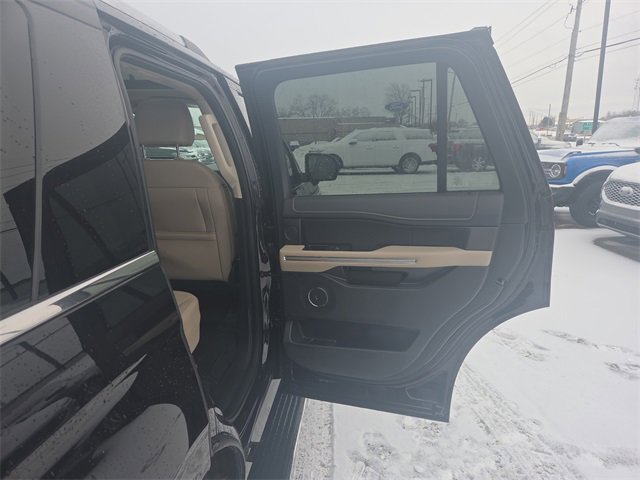 Certified 2023 Ford Expedition Limited image 20