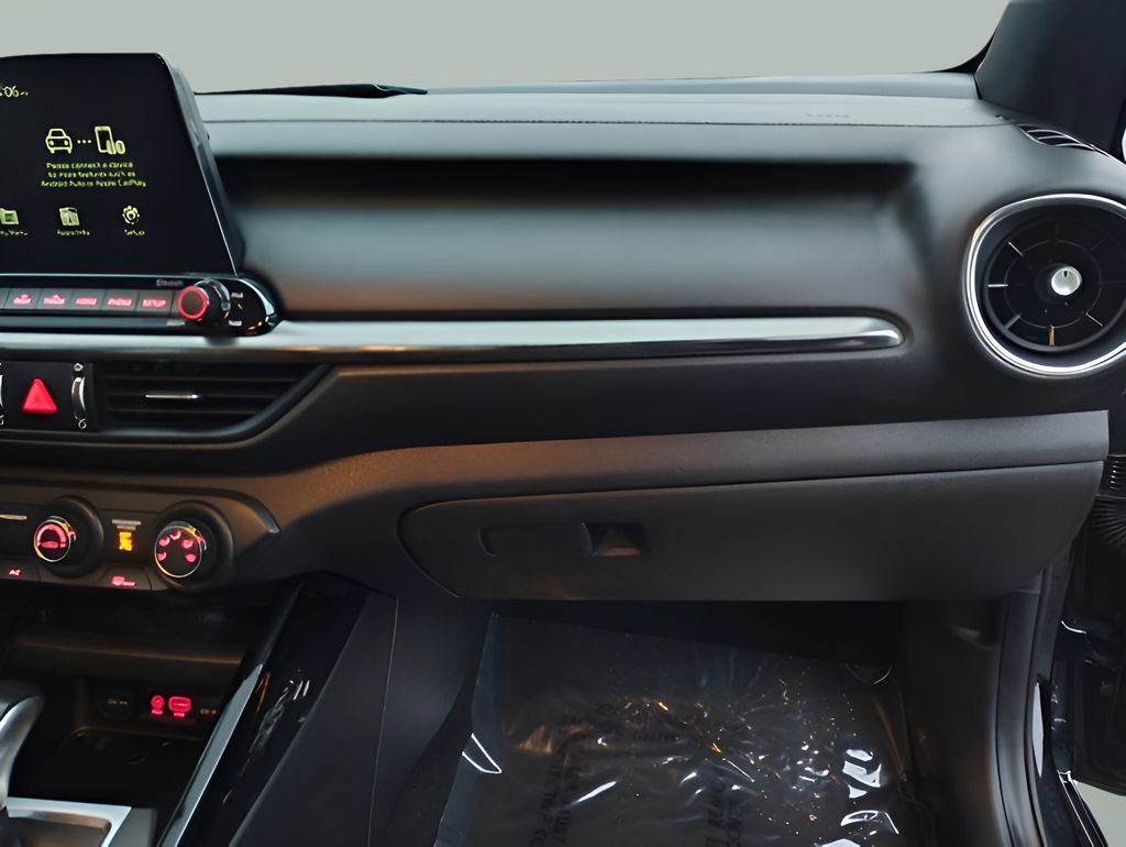 Used 2021 Kia Forte GT-Line image 32