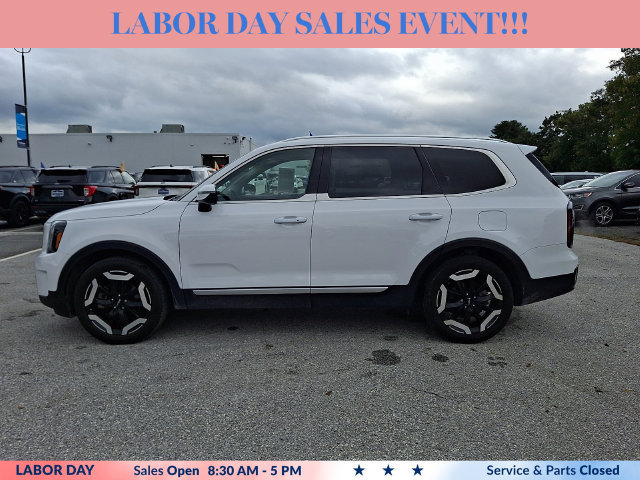 Used 2024 Kia Telluride EX w/ EX Captain's Chair Package FWD image 6