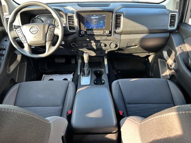 Used 2022 Nissan Frontier SV AWD/4WD image 11