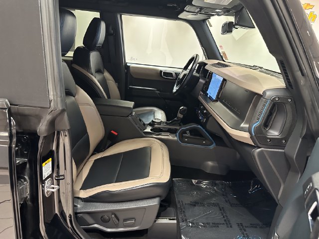 Certified 2024 Ford Bronco Wildtrak AWD/4WD image 7