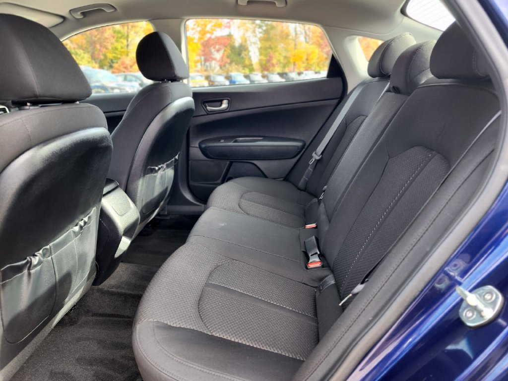 Used 2018 Kia Optima LX w/ 17" Alloy Wheels Package FWD image 16