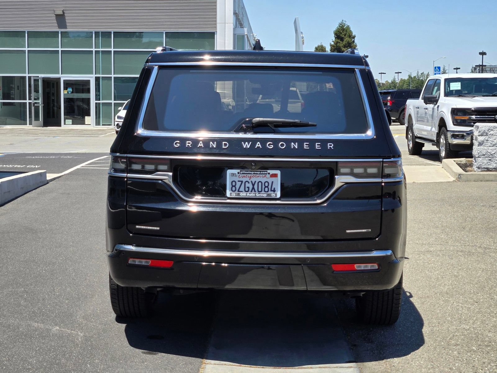 Used 2022 Jeep Grand Wagoneer Series III w/ Rear Seat Video Group 1 AWD/4WD image 5