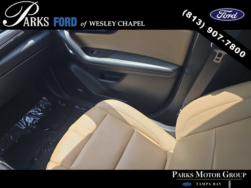 Used 2024 Chevrolet Blazer Premier w/ Enhanced Convenience Package FWD image 14