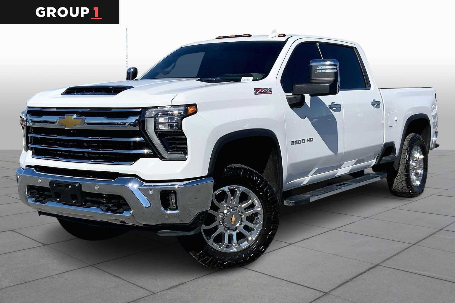 Used 2025 Chevrolet Silverado 3500 LTZ w/ LTZ Premium Package image 5