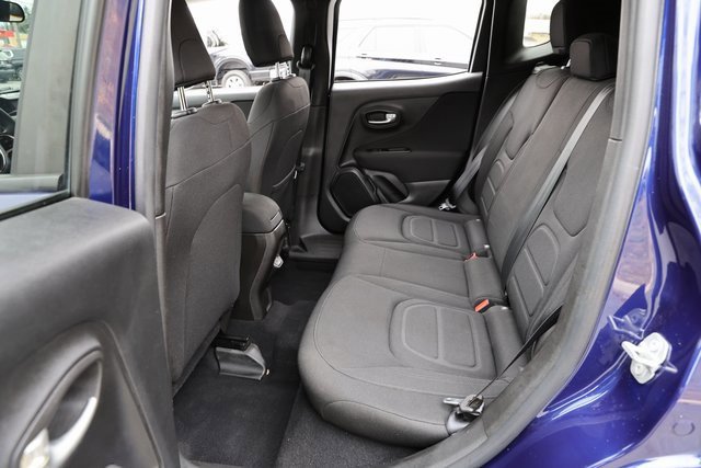 Used 2020 Jeep Renegade Latitude image 16