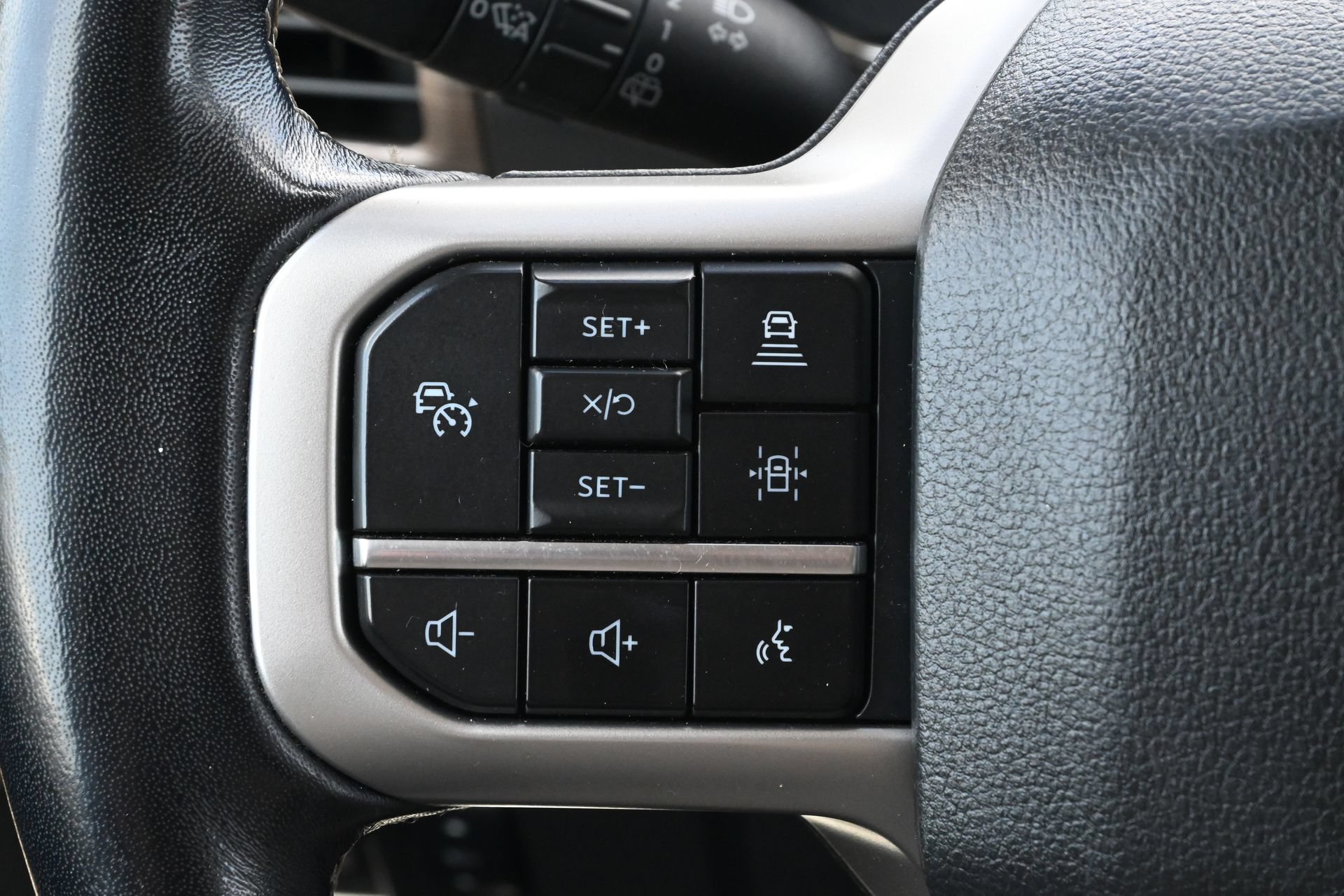 Certified 2024 Ford Expedition Limited RWD image 7