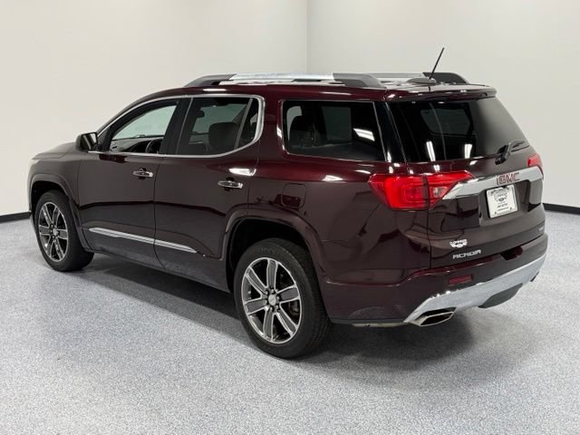 Used 2017 GMC Acadia Denali w/ Technology Package AWD/4WD image 9