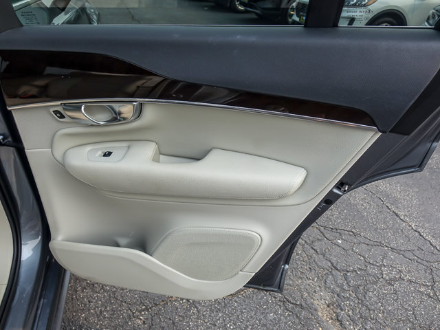 Used 2019 Volvo XC90 T6 Momentum w/ Advanced Package AWD/4WD image 25