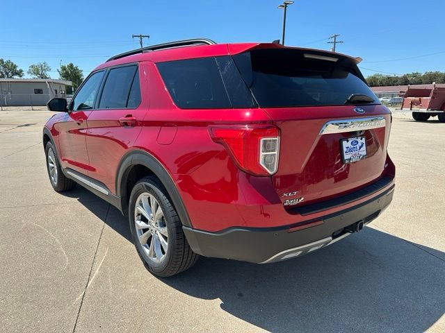 Certified 2023 Ford Explorer XLT w/ Equipment Group 202A AWD/4WD image 3