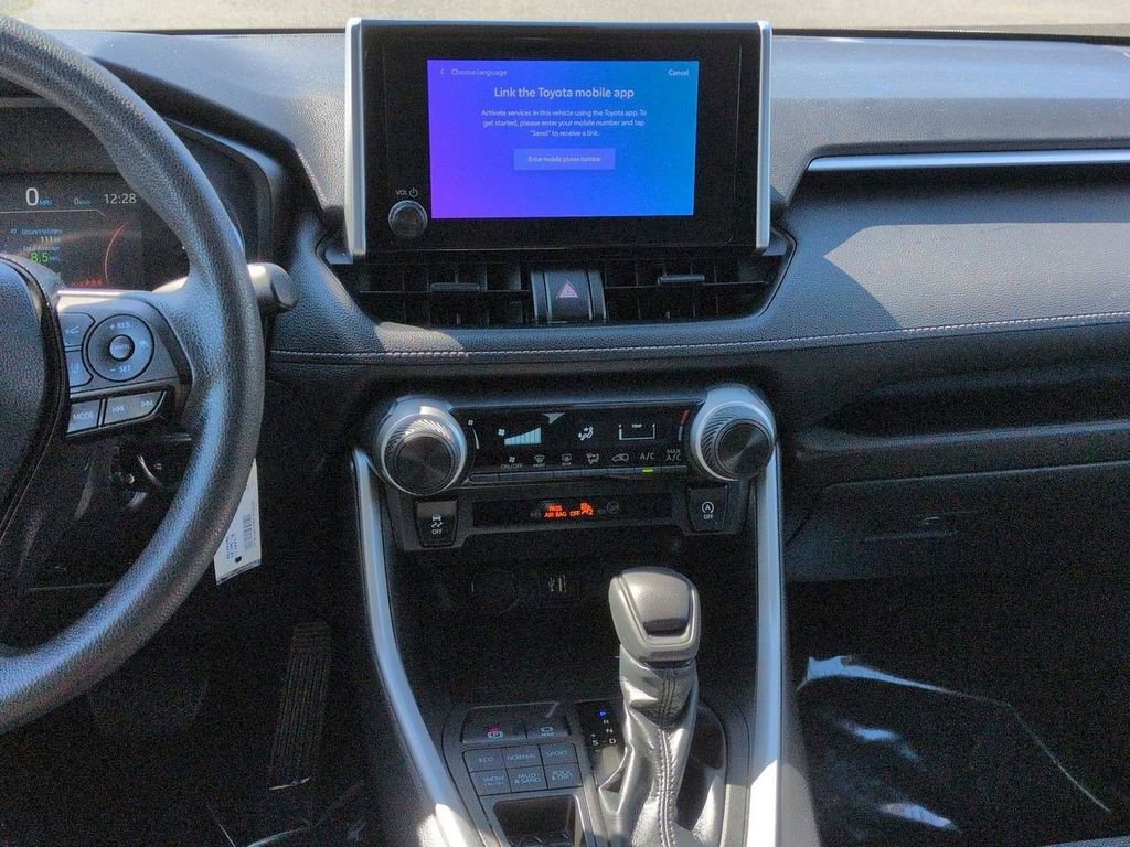 Used 2023 Toyota RAV4 LE AWD/4WD image 16