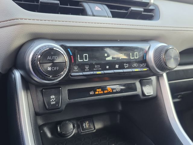 Used 2024 Toyota RAV4 XLE w/ Convenience Package FWD image 17