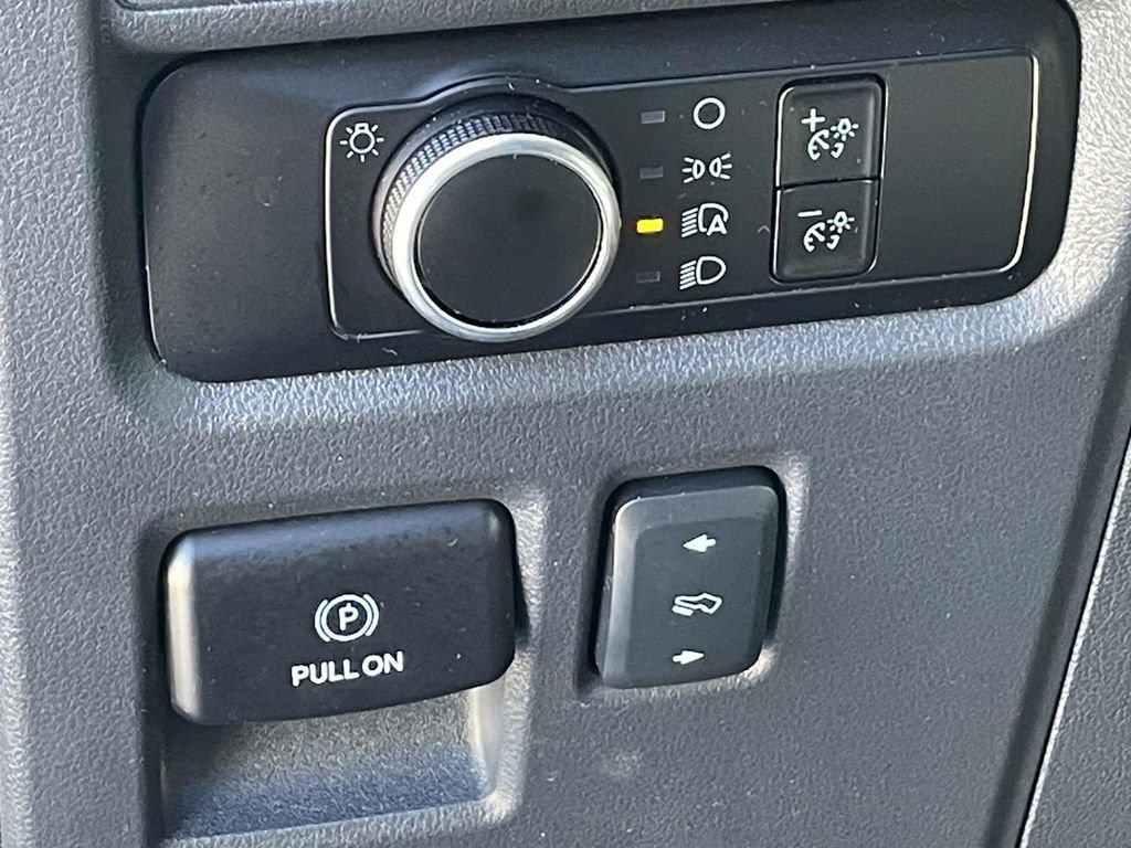 Certified 2024 Ford Expedition Max XLT image 19