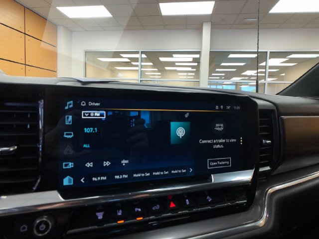 Used 2024 Chevrolet Silverado 2500 High Country w/ Midnight Edition AWD/4WD image 15