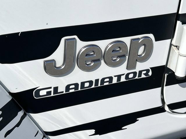 Used 2020 Jeep Gladiator Overland image 11