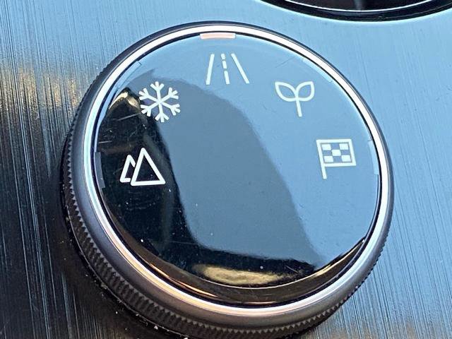 Used 2023 Nissan Rogue SV image 18