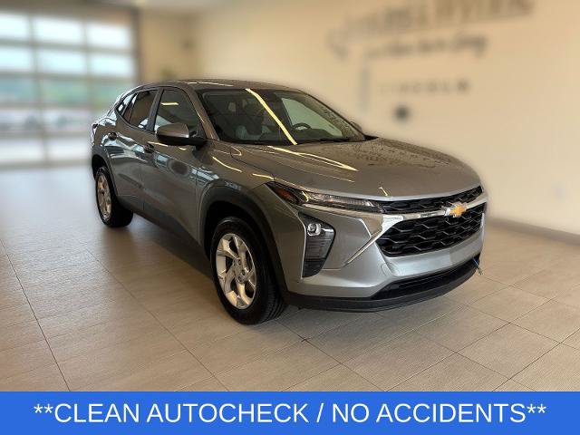 Used 2024 Chevrolet Trax LS w/ LS Convenience Package FWD image 5