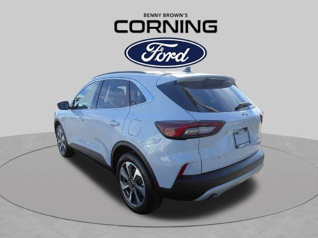 Certified 2025 Ford Escape Platinum AWD/4WD image 9