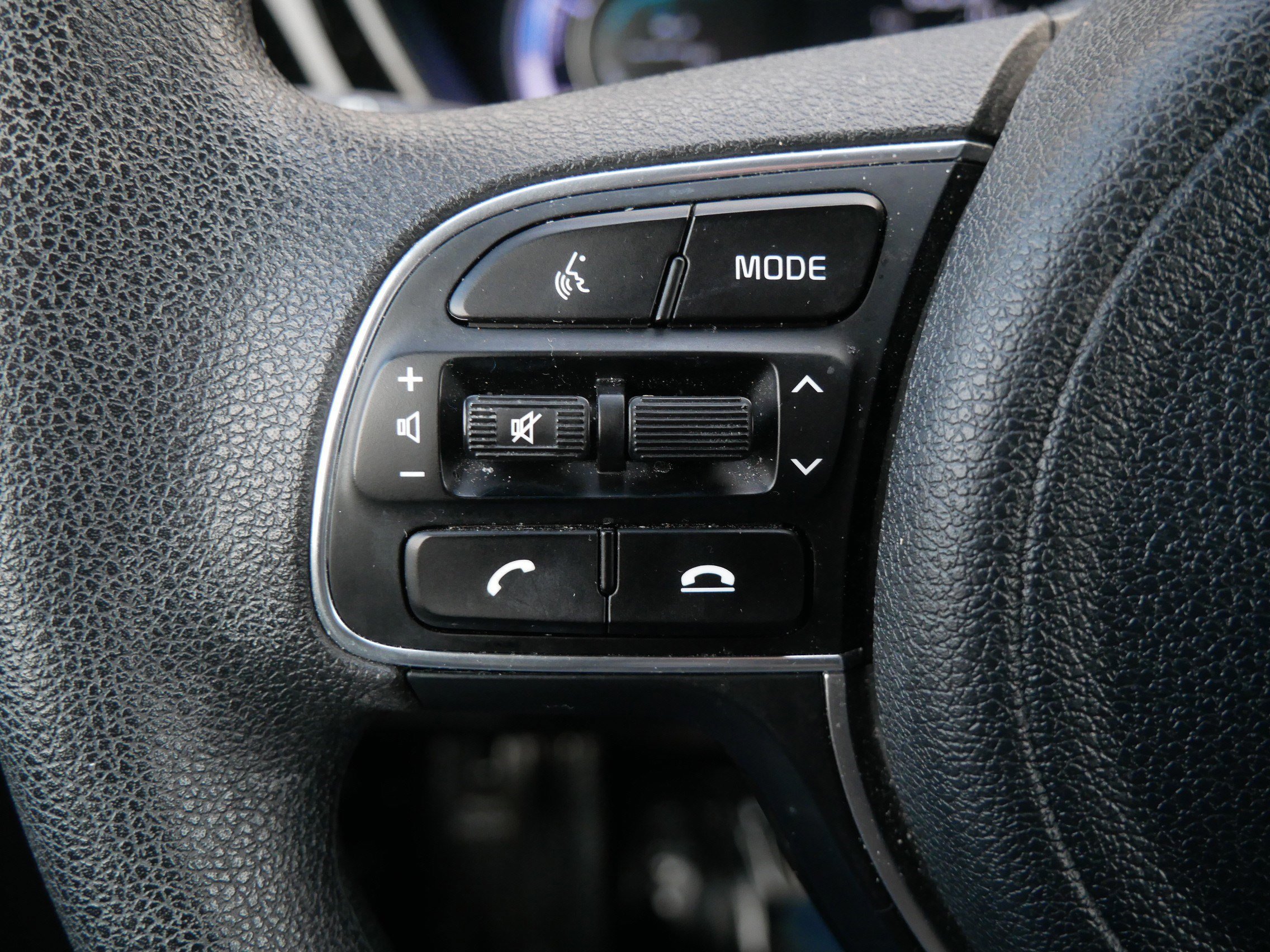 Used 2021 Kia Niro LX image 27