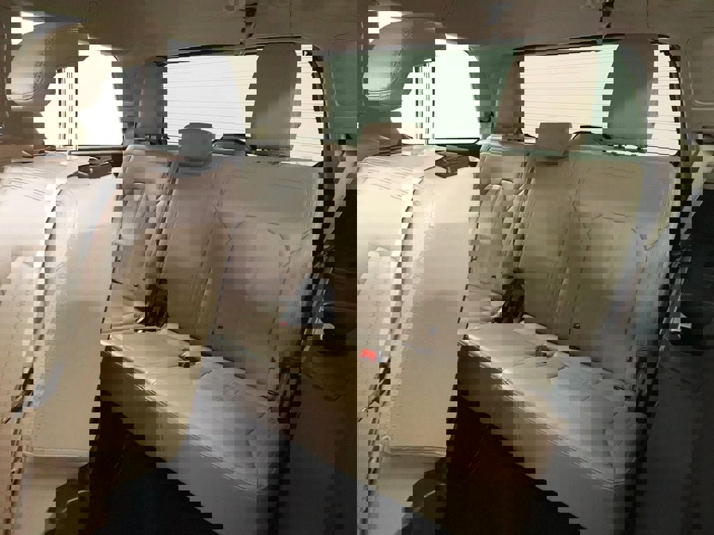 Certified 2024 Ford Expedition Limited image 21