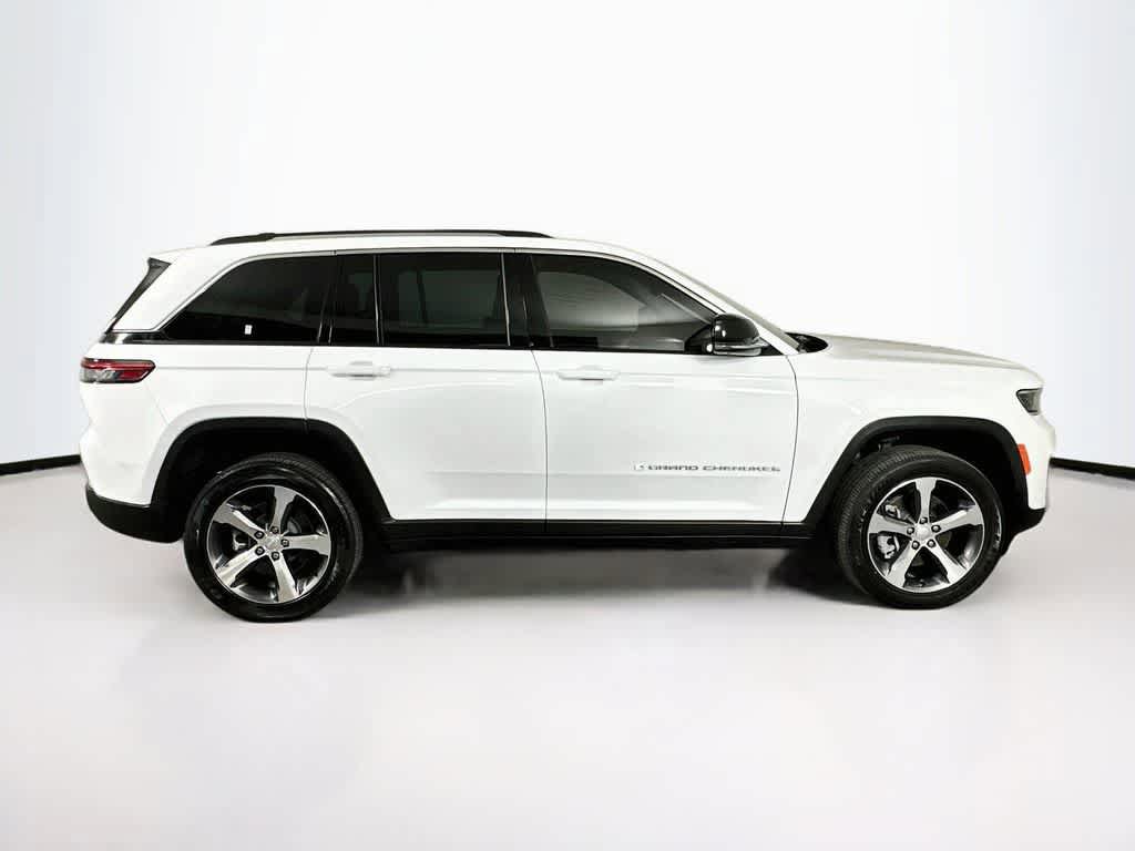 Used 2022 Jeep Grand Cherokee Limited 4xe w/ Luxury Tech Group II AWD/4WD image 6